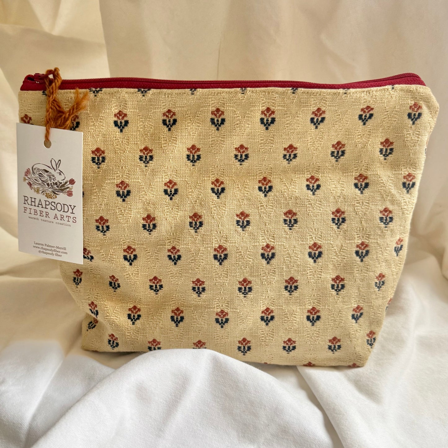 Medium Project Bag: Flat-bottomed zipper pouch - 8" x 10"