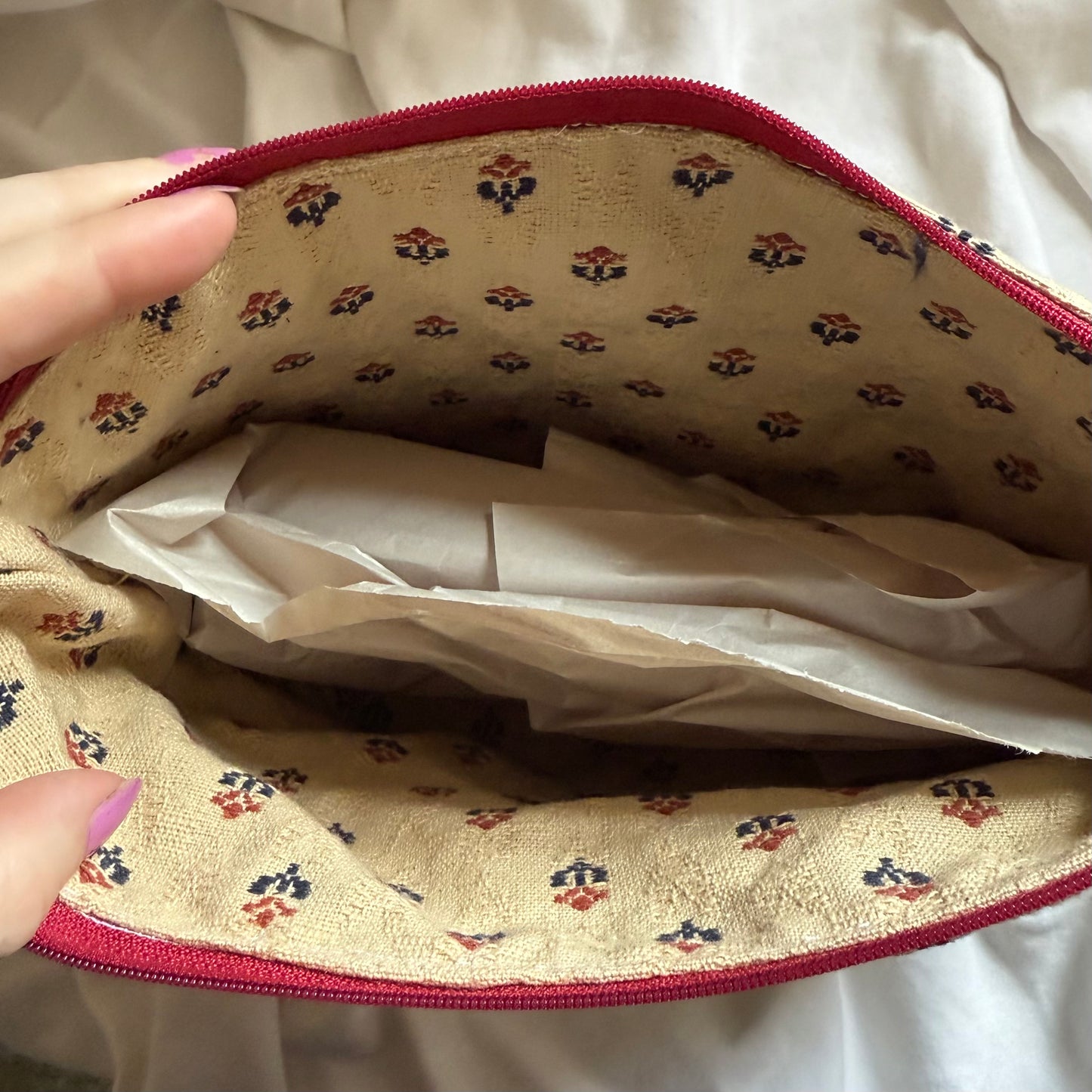 Medium Project Bag: Flat-bottomed zipper pouch - 8" x 10"