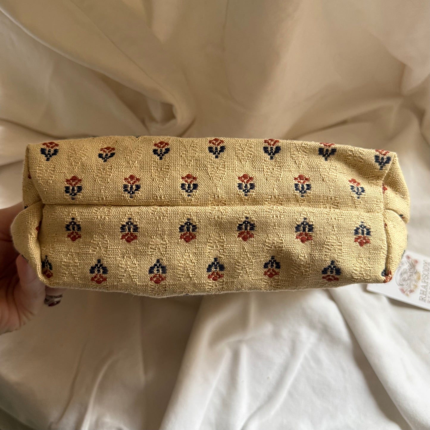 Medium Project Bag: Flat-bottomed zipper pouch - 8" x 10"